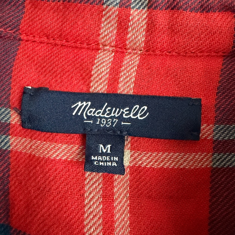 Madewell Red and Navy Plaid Button-Down Shirt with contrasting plaid lining - Picture 5 of 6